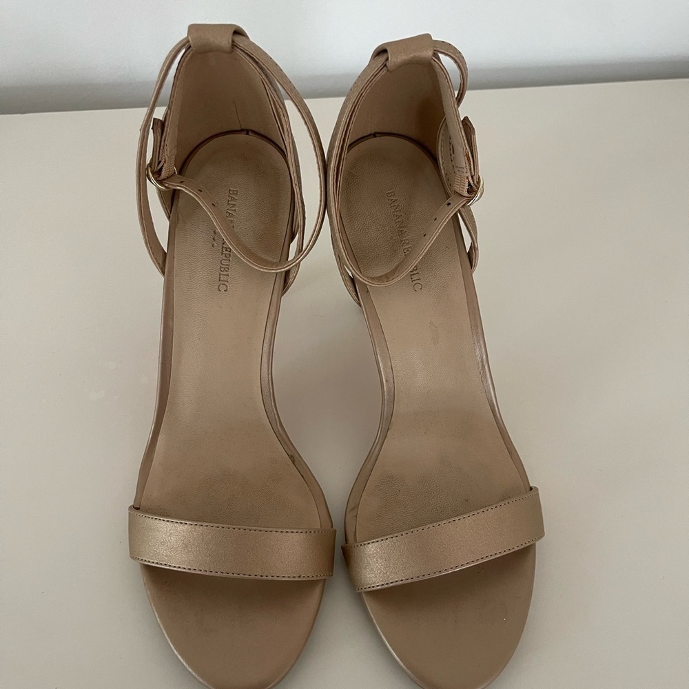 Banana Republic Gold Heels